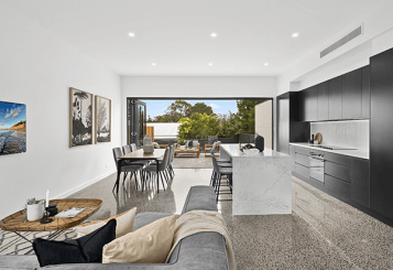 epoxy-flooring-in-new-modern-home